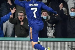 华体会-巴黎圣日耳曼绝杀利物浦，阿扎尔补时绝平亚洲杯的简单介绍